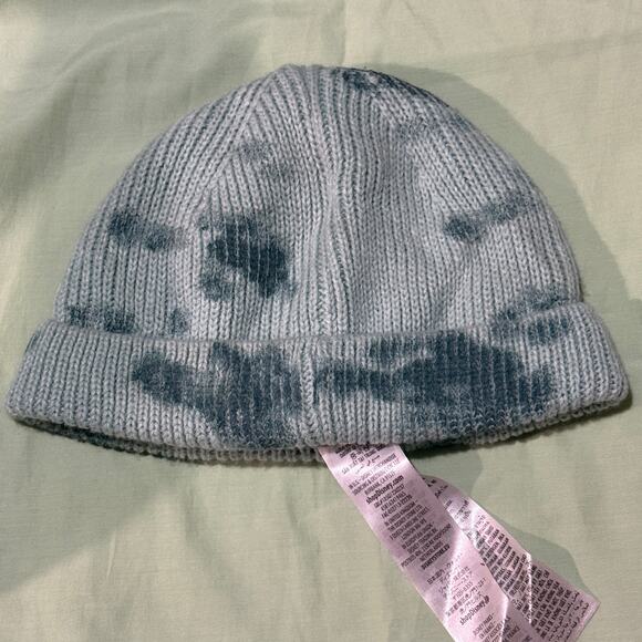 Disney Zootopia youth size knit beanie cap. Judy Hopps & Nick Wilde embroidery. - Picture 2 of 8